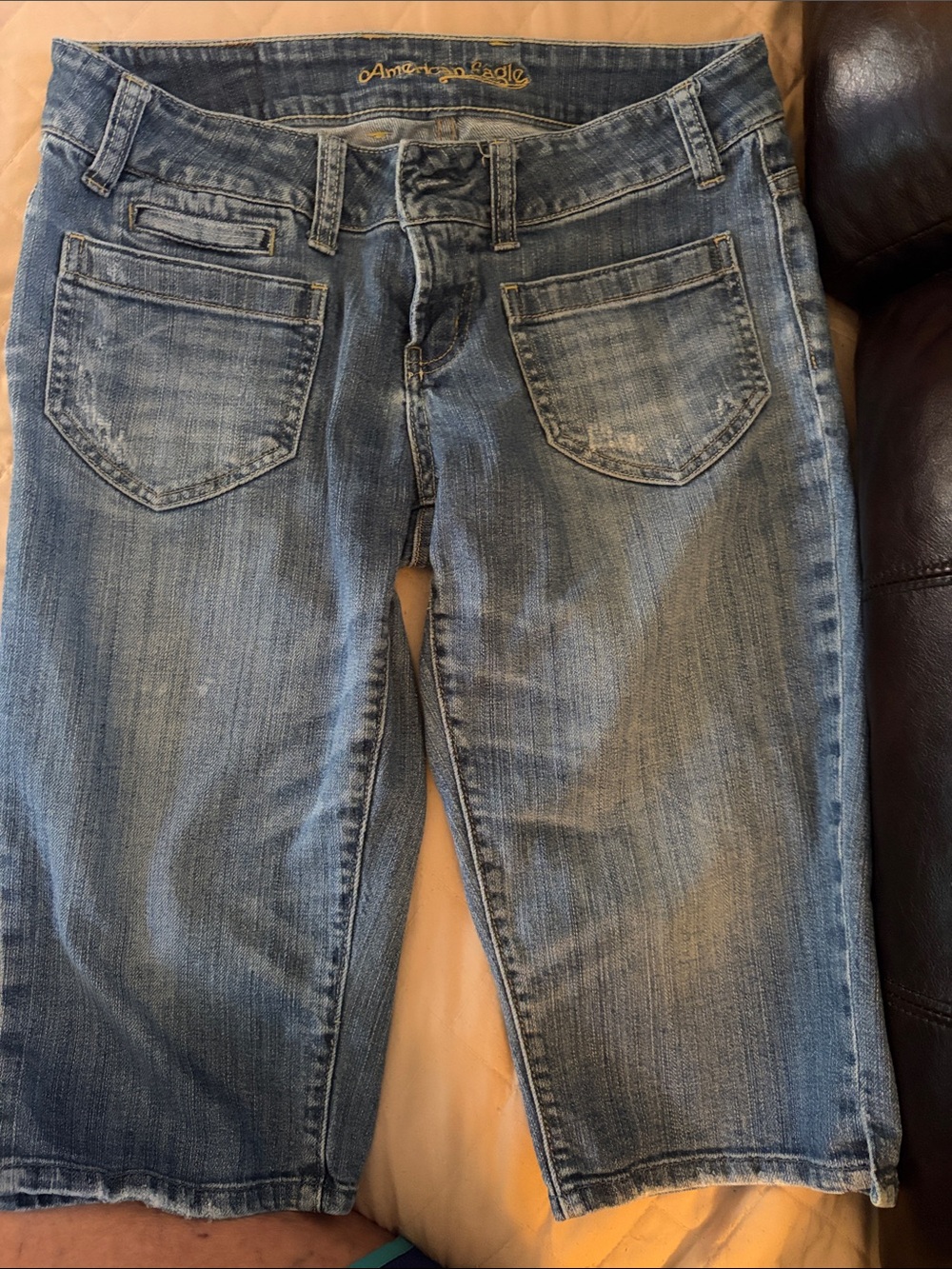 American Eagle Outfitters Faded Blue Crop Jeans